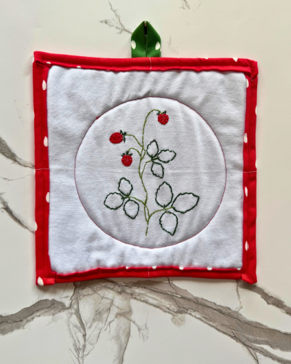 Strawberry Season Pot Holder